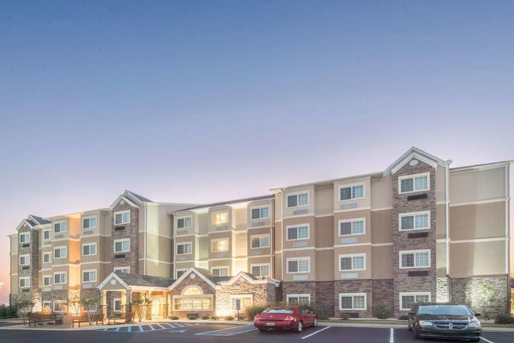 Microtel Inn And Suites By Wyndham Опеліка Екстер'єр фото